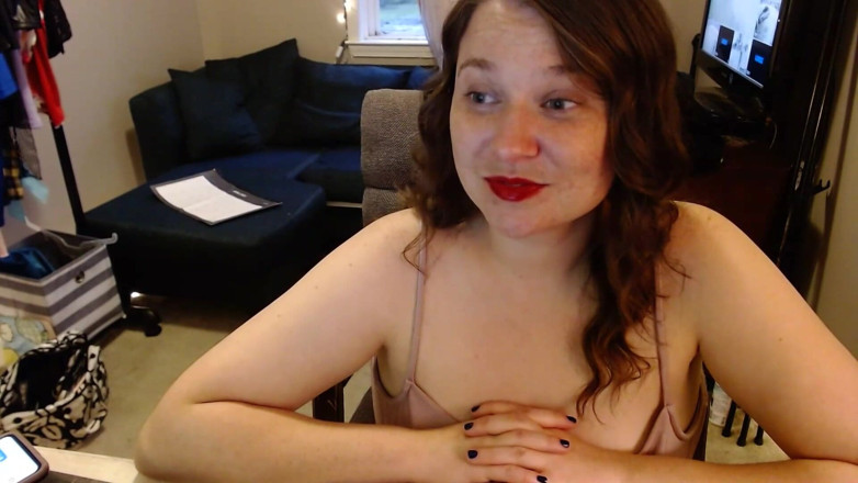 Mistress Michella Marijuana: Jugando con el vestido para chico