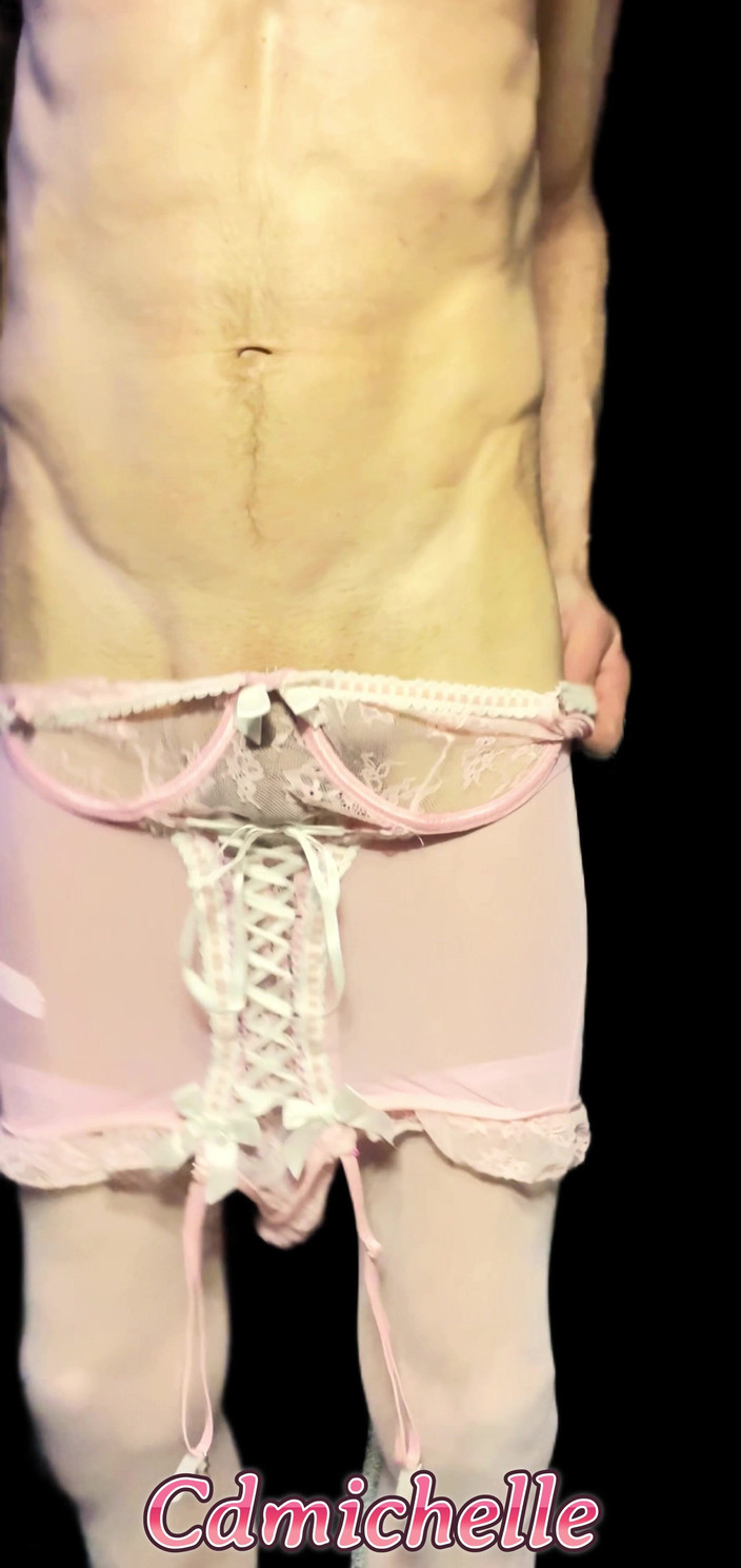 Feeling sexy today crosdressing: Cdmichelle – video terbesar saya membuatkan saya memakai bikini merah jambu...
