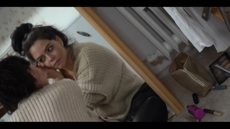 Shione Cooper: Několik videí a obrázků