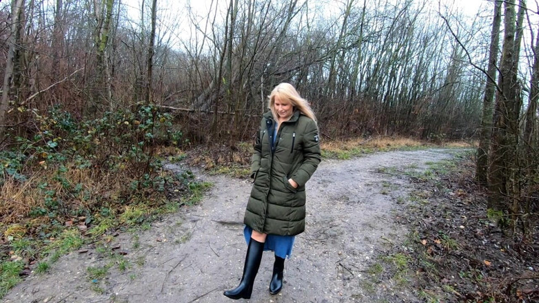 SweetSusi: Lick My Rubber Boots