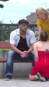 cycata Stella Cox uwielbia się pieprzyć w miejscach publicznych