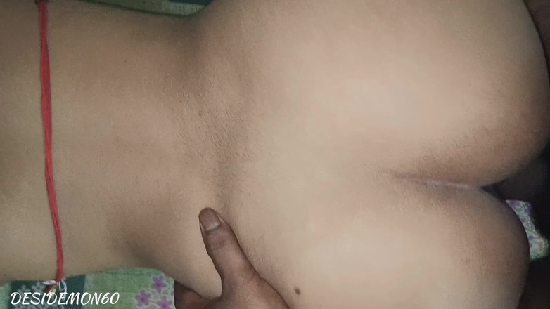 DesiDemon60: 印度热哥 ki choochi ko mast choda devar ne akele Me