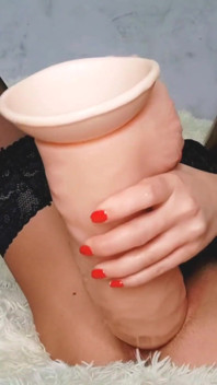 Kongkek melampau dengan dildo gergasi