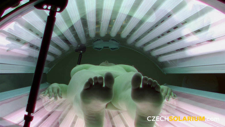 Czech Solarium: Czech Solarium 4: Awek bertetek besar Benarkan Semuanya Melepak