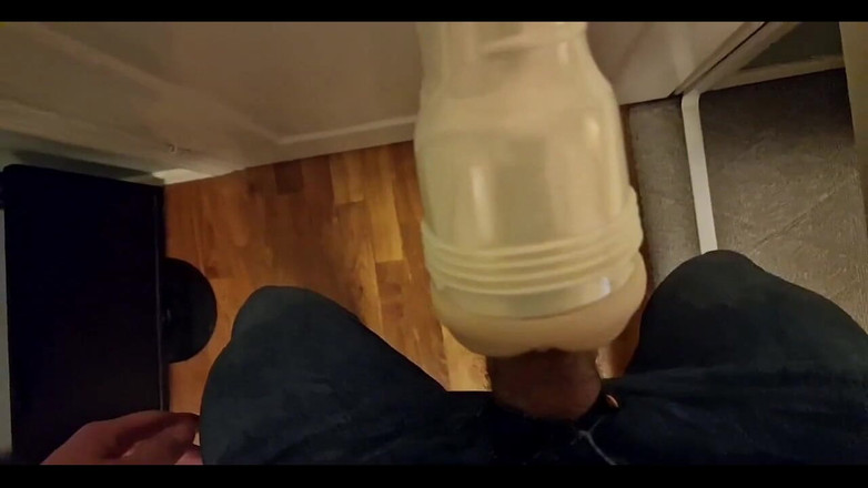 Awesome A: 测试我全新的Fleshlight！