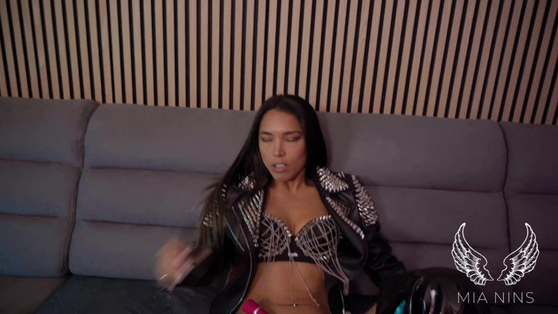 Mianins: Solo video sfw'nin tanıtımı