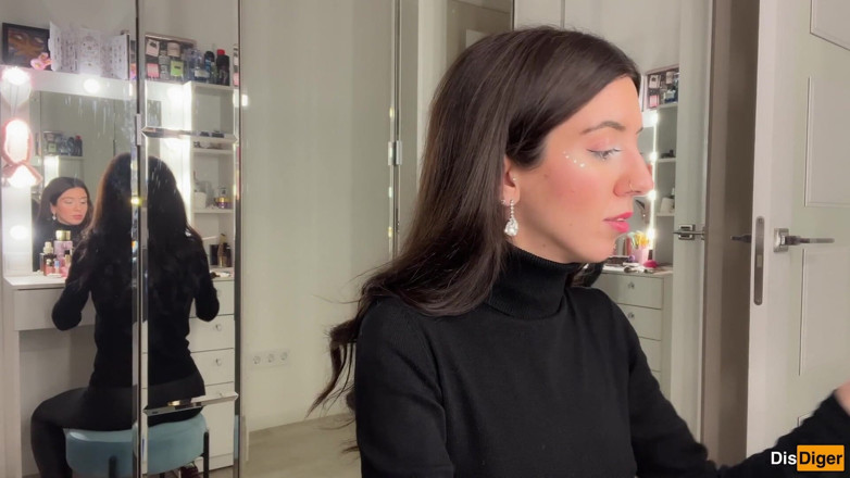 Dis Diger: Ruined Makeup Cum on Face - Public Cumwalk on Street Fur...