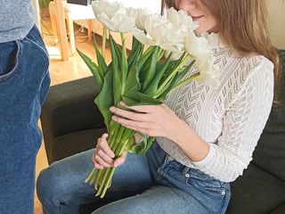 ProgrammersWife: Gave her flowers and stopped being virgin anymore, creampied teen...