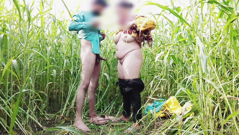 Abida sexy: Had a Beautiful Time Fucking Her Ass in the Fields...