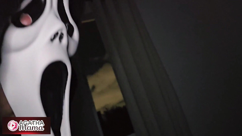 Agatha Mama: Agatha Mama dalam MILF, antara mimpi dan panik Kecelaruan malam...