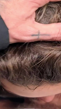 Alman erkek delisi orta yaşlı seksi kadın asansörde yabancı tarafından riskli sikiliyor