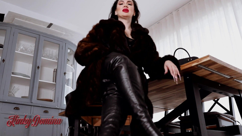 KinkyDomina: Respiră adânc și ejaculează după mine