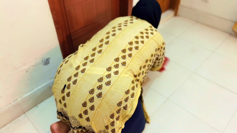 Aria Mia: Pembantu rumah panas Arab tersangkut: tolong tergesa-gesa &amp; kongkek pantat besar...
