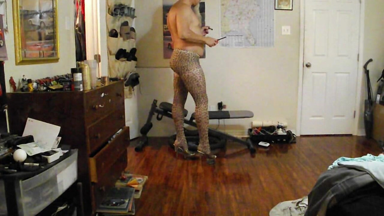 MrLeggs: 豹纹腿让我想要乞求