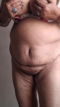 Seks terlarang antara tante super hot shilpa dan tante seksi yang lagi sange berat