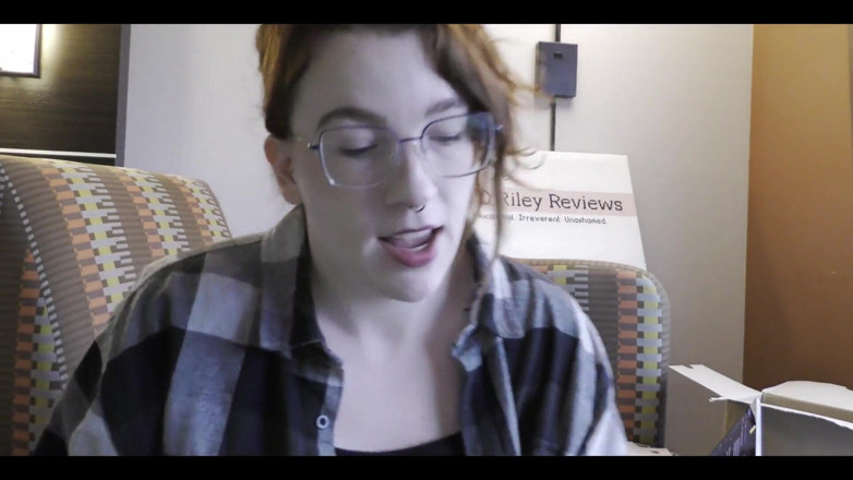 Lily O'Riley: NSFW KutuSuzlama ve Maya Ovipositor'un Testi