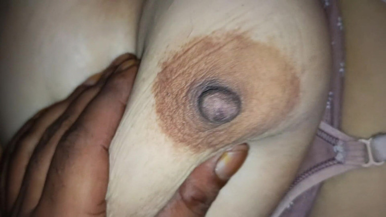 Catchybusty: Desi teenie will creampie auf ihrem gesicht