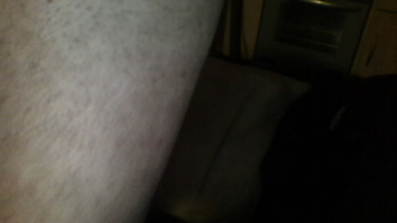 Oiled up: 我自慰的单人视频