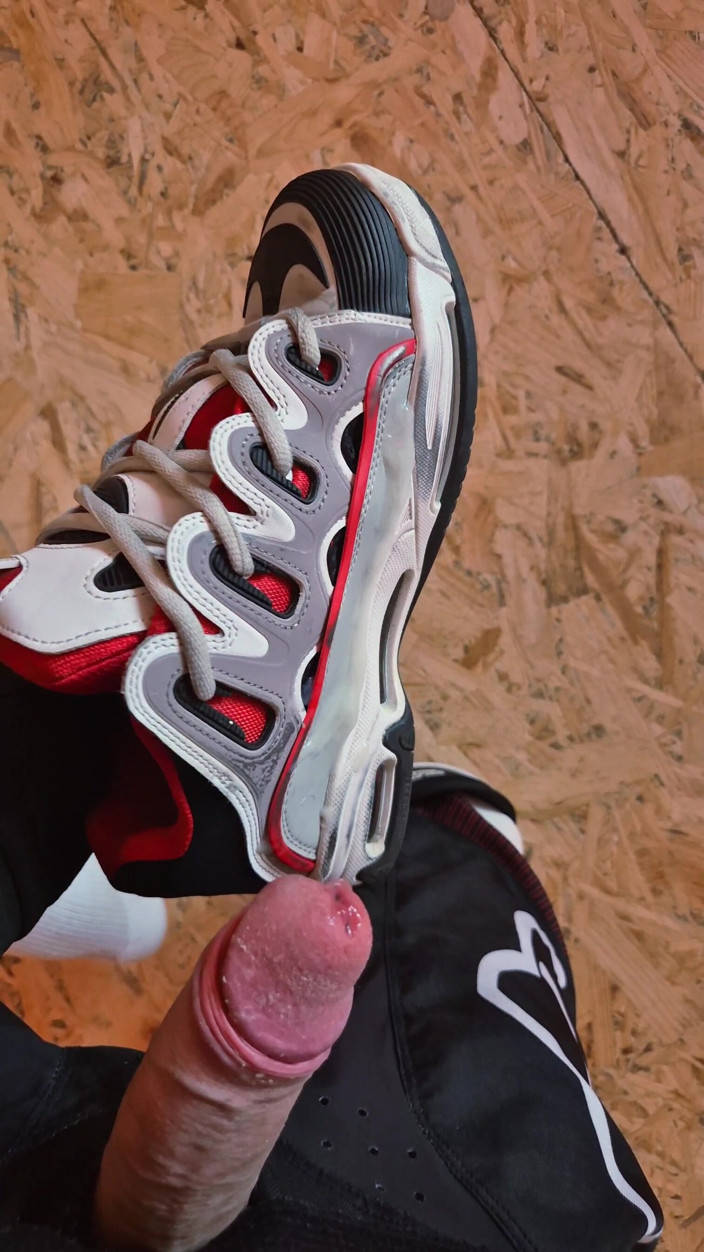 Sneakersmax98: Pieprzę do tych seksownych trampek Ozyrysa D3