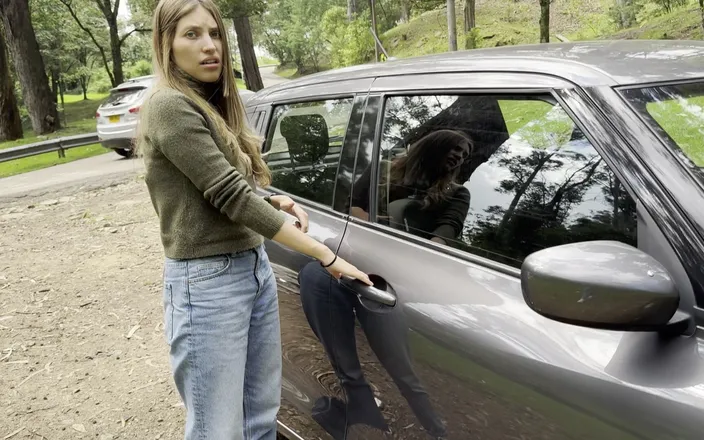 scarlettandc: We Get Excited by Hearing the Sound of the Car,...