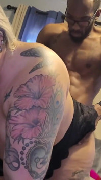 PAWG wird von BBCs gangbang