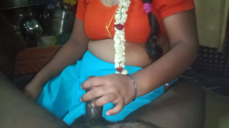 Priyanka314: Bhabhi Tamil blowjob yang sangat panas dalam buatan sendiri India