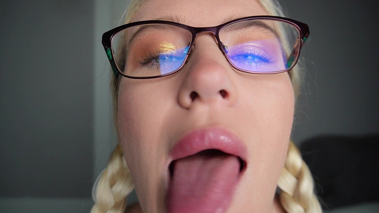 Keeks3005: Lunch Hour Humiliation