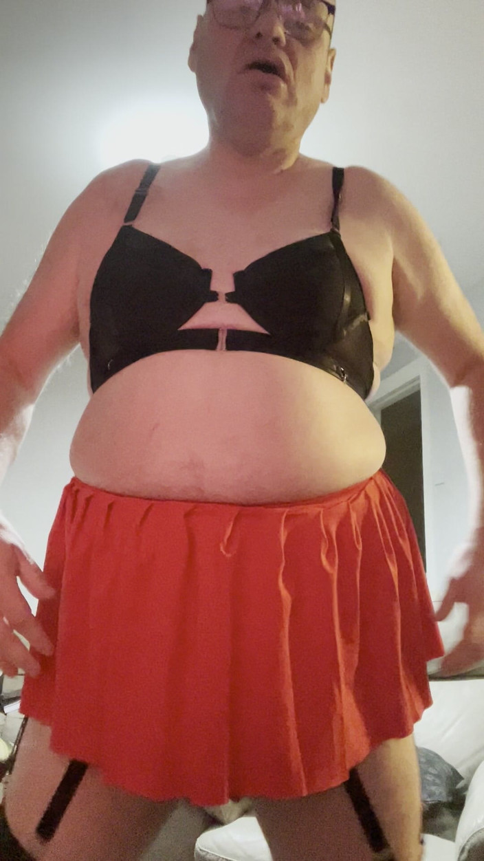 Ancient456: Julian strašně moc chce gaye