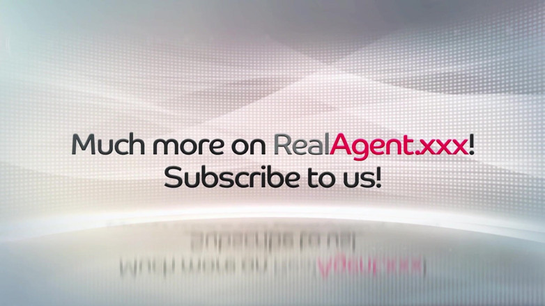 Real Agent: 핫한 러시아 모델 Sasha Rose가 원하는 면도 구멍을 손가락으로 핑거