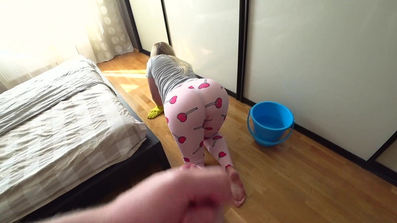 Booty_assx: Üvey kız kardeş sıkıştı ve üvey erkek kardeşinden yardım istedi