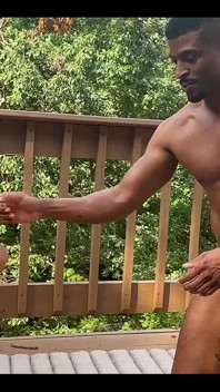 Baise anulingale en plein air et creampie par une grosse bite noire