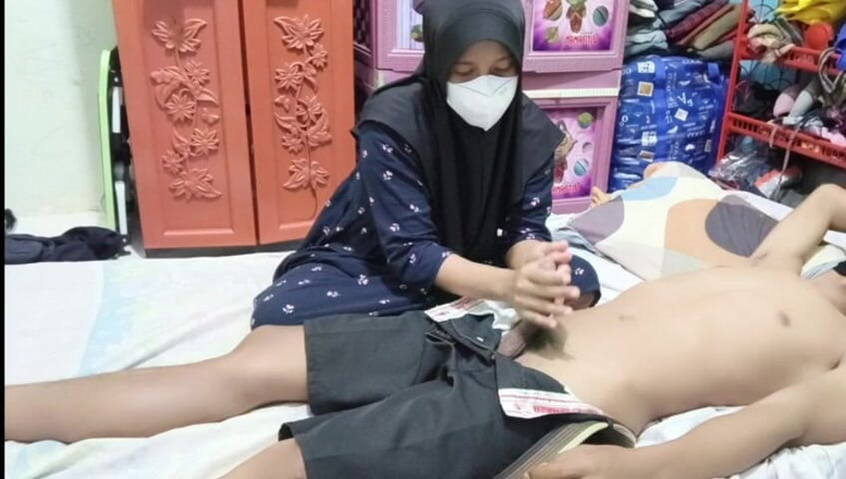 Rania: Belle-mère en hijab