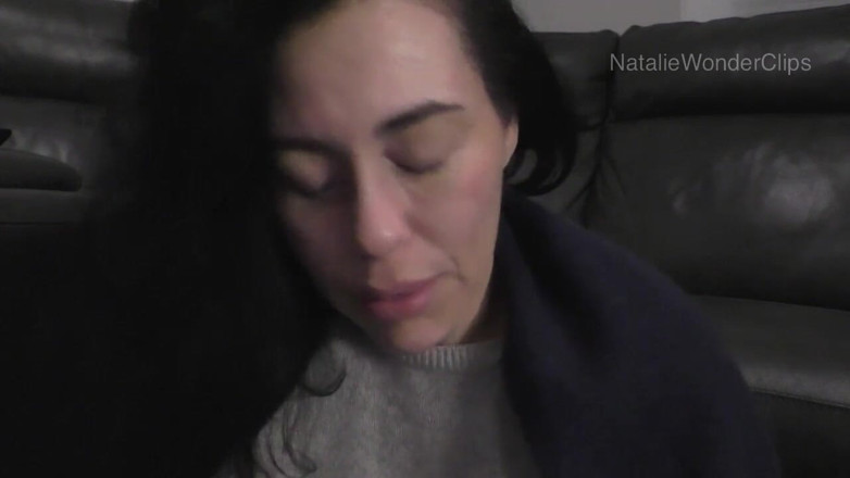 Natalie Wonder: Onder de cashmere-deken - stiefvader snurkt terwijl je een grote glimlach...