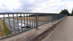 sweetfeet29: एक पुल पर अंडरवियर में