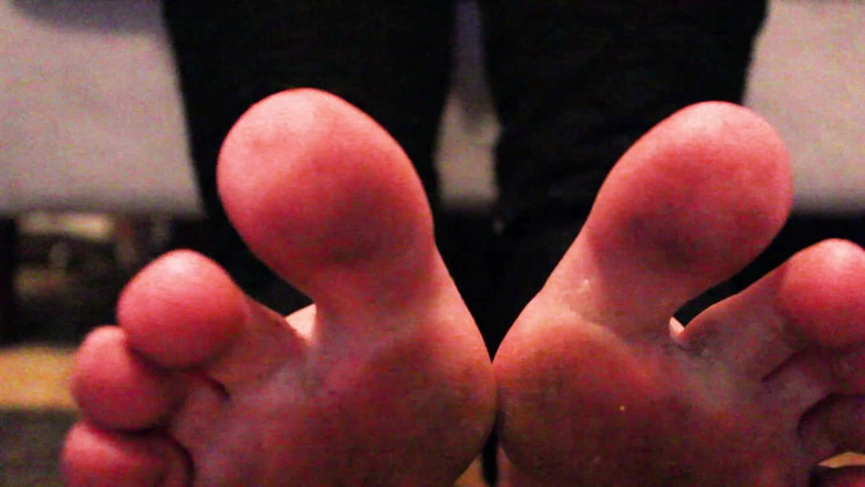 Campsissyboi: Lick My Dirty Feet