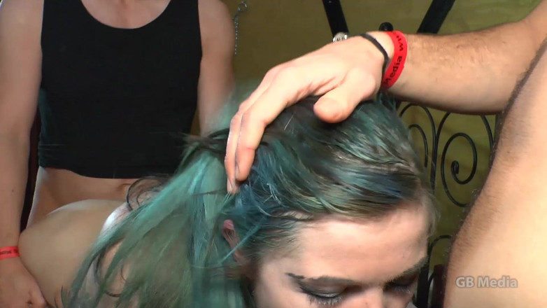 GangBang-Dream: Il perverso Doreen vuole farsi scopare