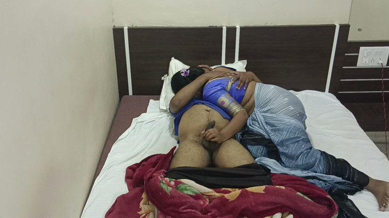 Horny Indian Couple: Marathi Wife Kavita Hot & Dirty Private Sex Moments