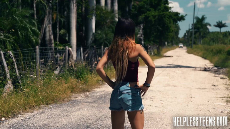 Helpless Teens: Kitty Carrera - largada, fodida e dominada