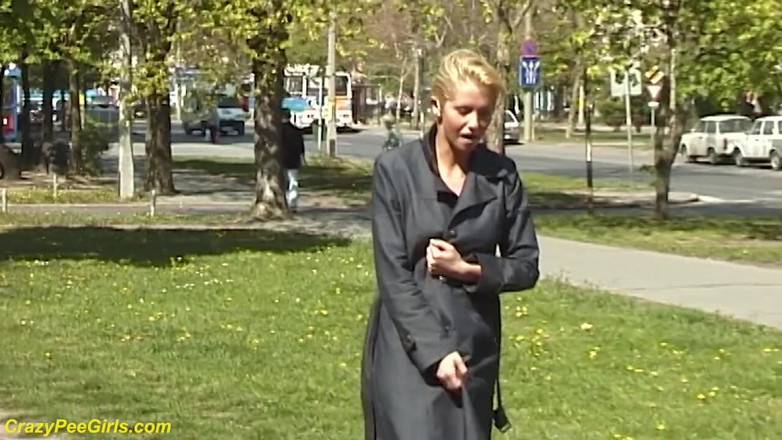 Crazy pee girls: Gerçek su sporları