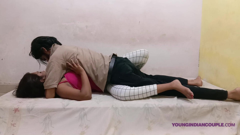 Sarika Vikki: Amatör Hintli çift Sarika ve Vikki