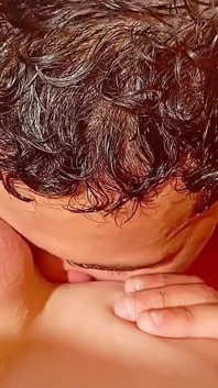 Saya mengongkek wanita transeksual dengan pepeknya.