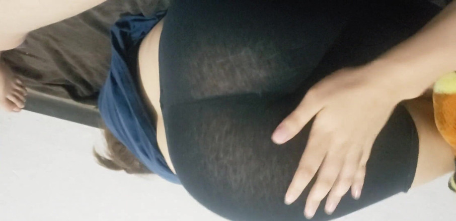 Mexicasero: Романтична латиноамериканська пара в легінсах