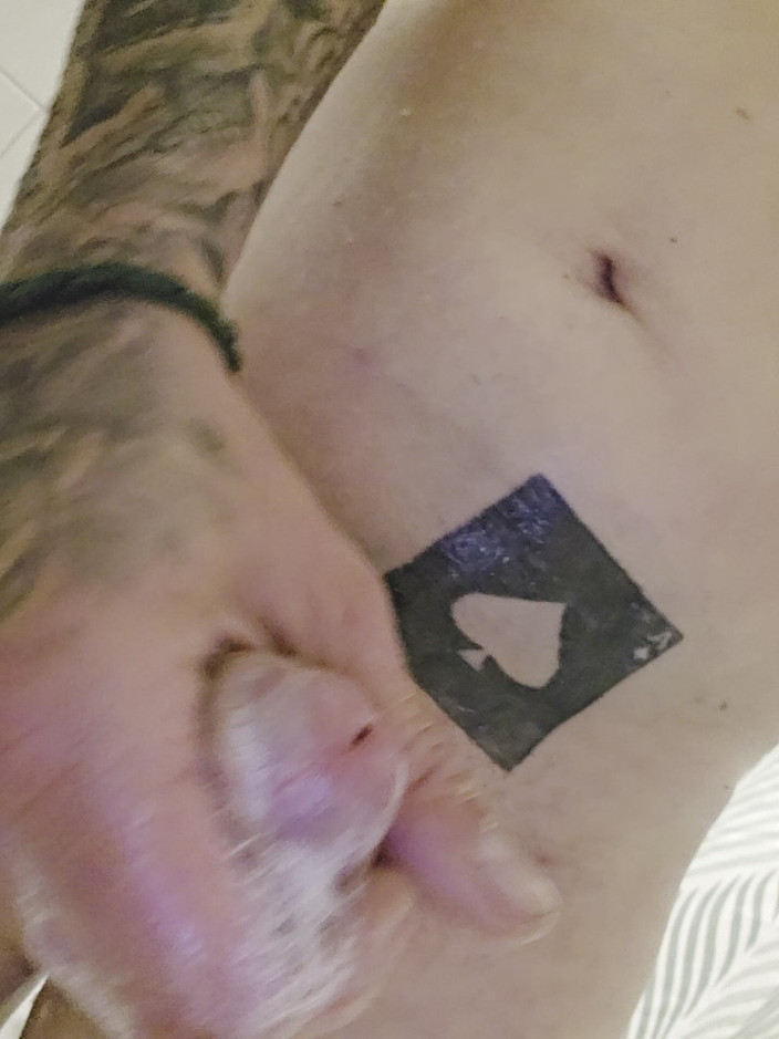 Dirty big Mike: Xuất tinh tuyệt vời