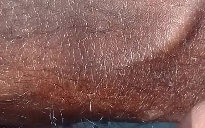 Crazy boy moment: Desi Cock