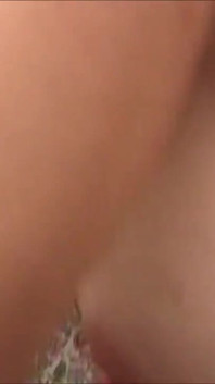 Orta yaşlı seksi kadın zevk almak için yüzüne boşalmak istiyor