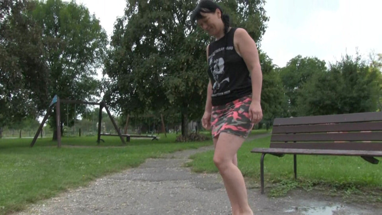 Yvette xtreme: Bosá po dešti
