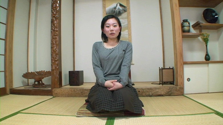 Japan Lust: Mature Japanese eagerly presents her pussy