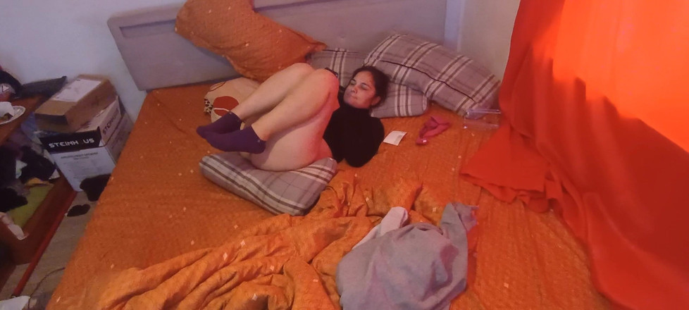 Ionut899: 내 의붓아버지는 내 안에 있는 당신을 놓아주기 위해 나를 무료로 사용합니다