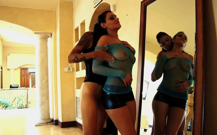 FapFlare: Dana Vespoli e Charley Chase lambem buceta e comem bunda...