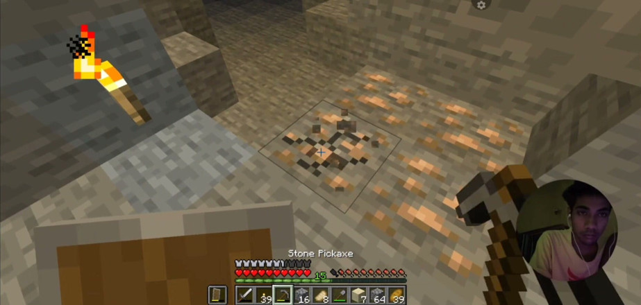 Julie games: Mining Session in Minecraft Chest and Treasure